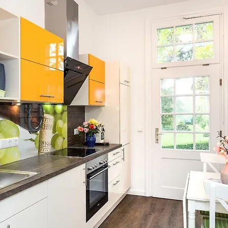 Komfortwohnung Innenstadt An Der Schelfkirche